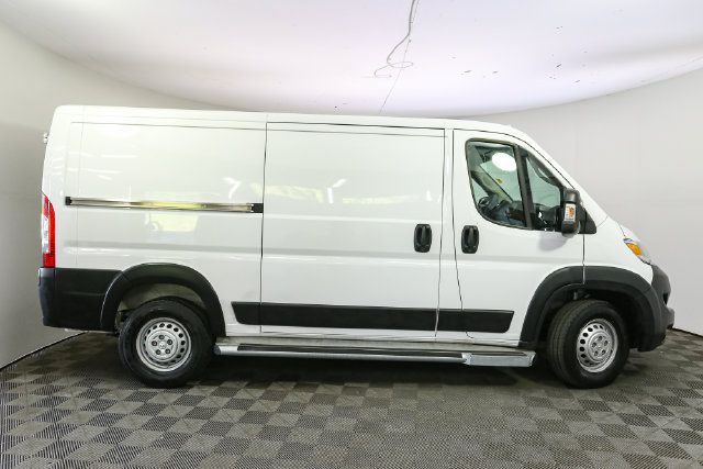 Used 2025 RAM ProMaster 2500 w/ U-Haul Equipment Group FWD image 12