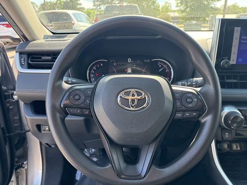 Used 2024 Toyota RAV4 XLE FWD image 21