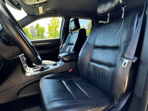 Used 2018 Jeep Grand Cherokee Limited AWD/4WD image 13
