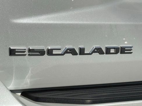 Certified 2023 Cadillac Escalade Premium Luxury w/ LPO, Radiant Package image 9