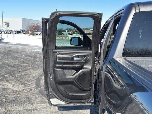 Used 2022 RAM 1500 Big Horn AWD/4WD image 36
