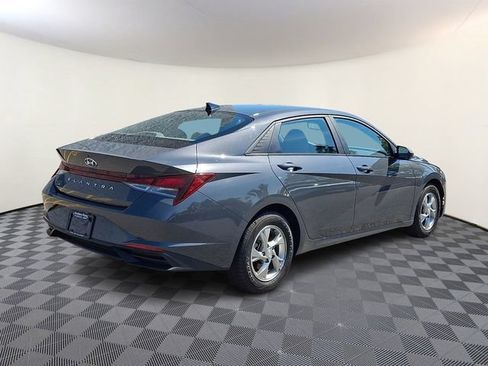Used 2023 Hyundai Elantra SE w/ Preferred Accessory Package FWD image 6