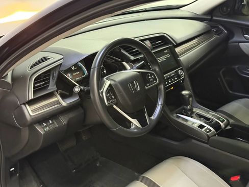 Used 2020 Honda Civic EX image 18