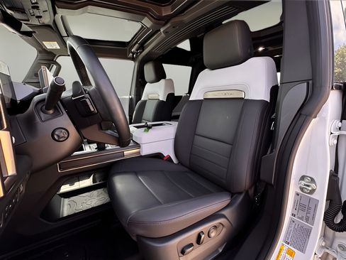 Used 2025 GMC Hummer EV 3X AWD/4WD image 8