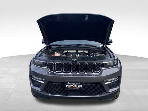 Used 2024 Jeep Grand Cherokee Limited 4xe image 9