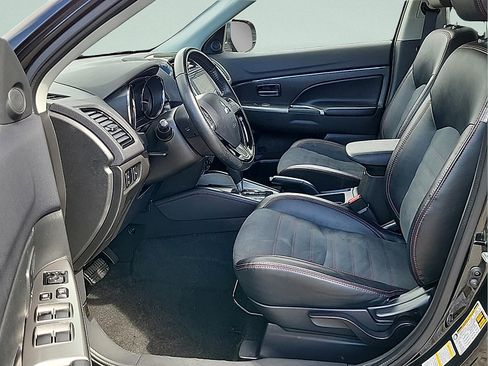 Used 2024 Mitsubishi Outlander Sport AWD image 13