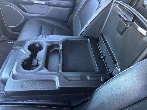 Used 2019 RAM 1500 Laramie AWD/4WD image 14