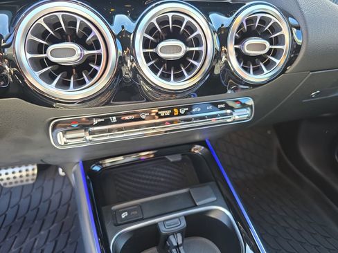 Used 2021 Mercedes-Benz GLA 250 4MATIC image 28