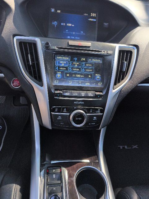Used 2015 Acura TLX w/ Technology Package FWD image 9