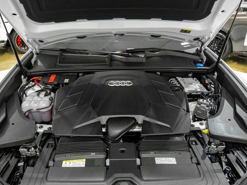 Used 2024 Audi Q8 Prestige image 44