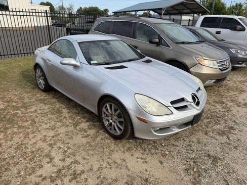 Used 2005 Mercedes-Benz SLK 350 image 3