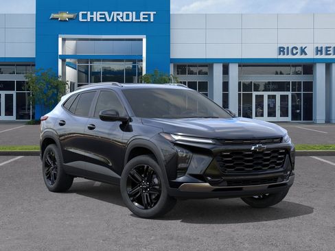 New 2026 Chevrolet Trax ACTIV w/ Sunroof Package FWD image 9