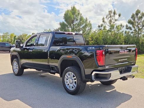 Used 2024 GMC Sierra 2500 SLT w/ SLT Premium Package AWD/4WD image 3
