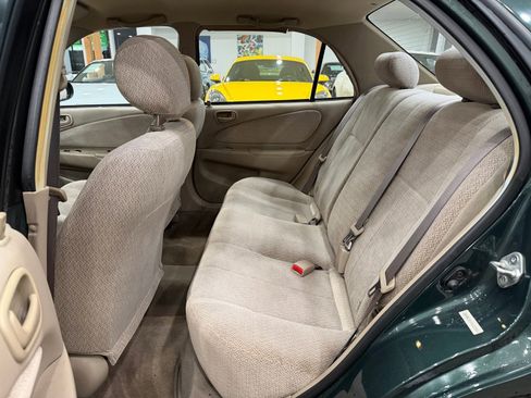Used 2001 Toyota Corolla CE image 7