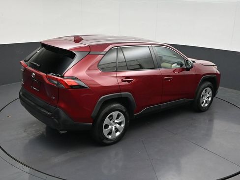 Used 2022 Toyota RAV4 LE FWD image 14