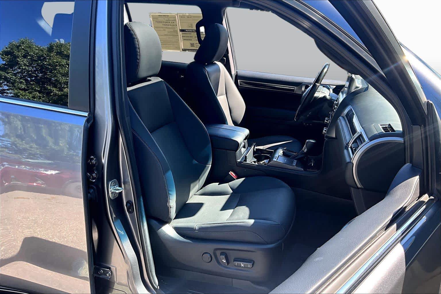 Used 2023 Lexus GX 460 Premium w/ Premium Package AWD/4WD image 7