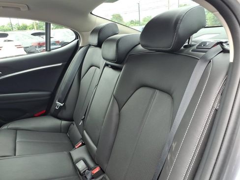 Used 2026 Genesis G70 2.5T AWD/4WD image 12