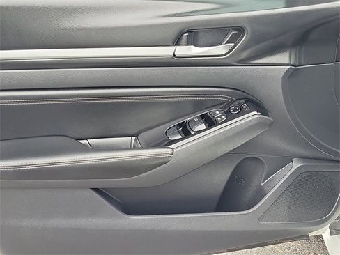 Certified 2023 Nissan Altima 2.5 SL image 6