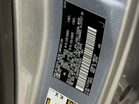 Used 2023 Lexus RZ 450e Premium w/ Technology Package image 12