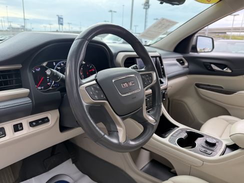 Used 2021 GMC Acadia Denali w/ Denali Technology Package image 32
