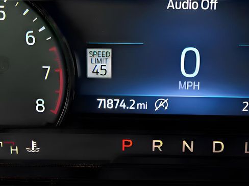 Used 2021 Ford Explorer Limited w/ Equipment Group 301A image 18