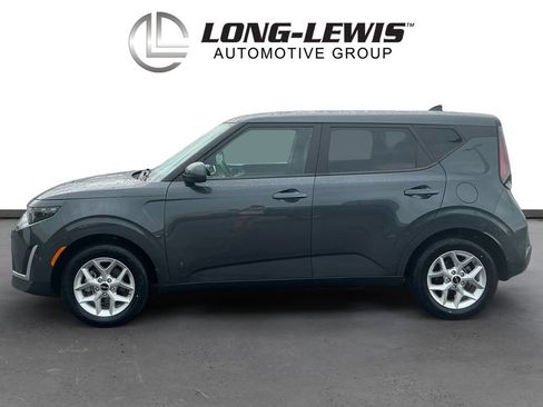 Used 2024 Kia Soul LX w/ Option Group 015 FWD image 2