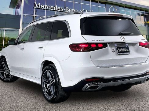 Used 2026 Mercedes-Benz GLS 450 4MATIC image 2