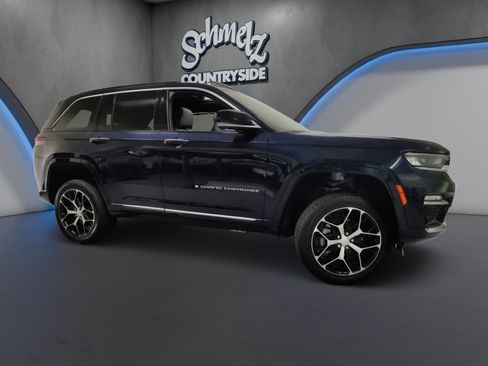 Used 2024 Jeep Grand Cherokee Summit AWD/4WD image 3