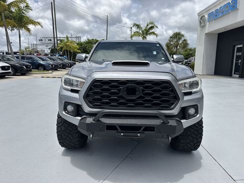 Used 2017 Toyota Tacoma TRD Sport w/ Tow Package RWD image 29