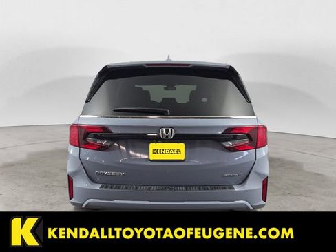 Used 2025 Honda Odyssey Sport-L image 4