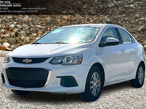 Used 2019 Chevrolet Sonic LT image 1