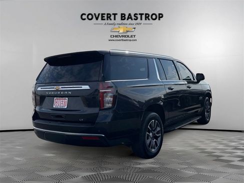Certified 2022 Chevrolet Suburban LT w/ Luxury Package image 6
