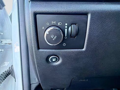 Used 2017 Jeep Grand Cherokee Limited AWD/4WD image 29