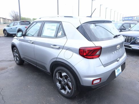 New 2026 Hyundai Venue SEL image 8