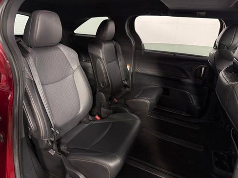 Used 2021 Toyota Sienna XSE w/ XSE Plus Package AWD/4WD image 16
