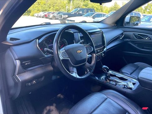 Used 2022 Chevrolet Traverse LT AWD/4WD image 8