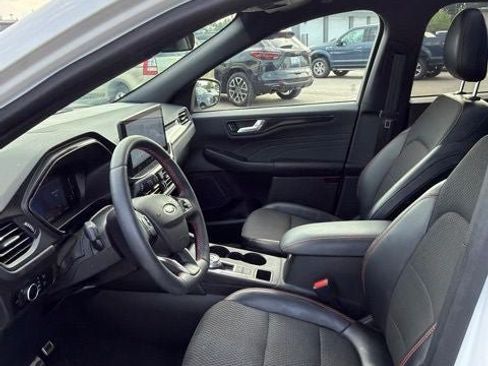 Used 2023 Ford Escape ST-Line w/ Tech Pack #1 AWD/4WD image 8