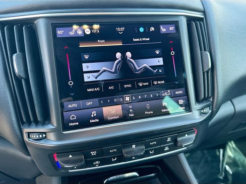 Used 2022 Maserati Levante GT image 16