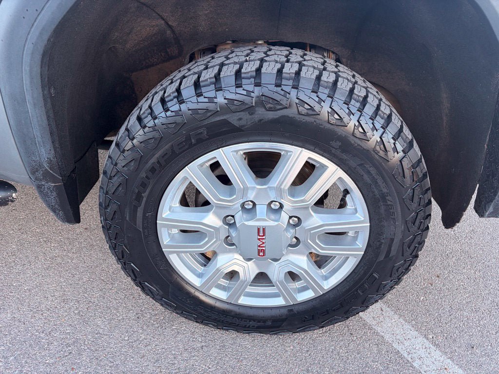 Used 2024 GMC Sierra 3500 SLT w/ SLT Convenience Package AWD/4WD image 22
