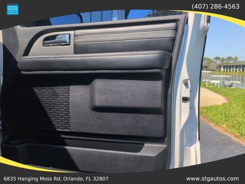Used 2017 Ford Expedition EL Platinum RWD image 27