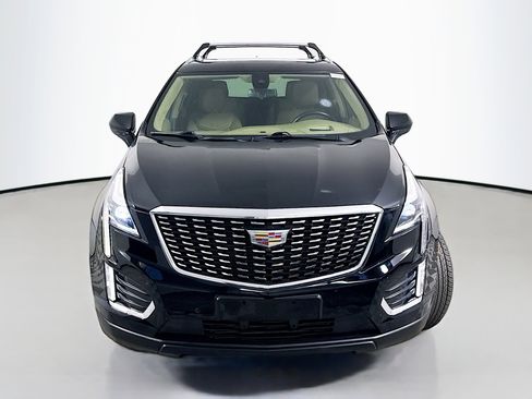 Used 2017 Cadillac XT5 Platinum AWD/4WD image 2