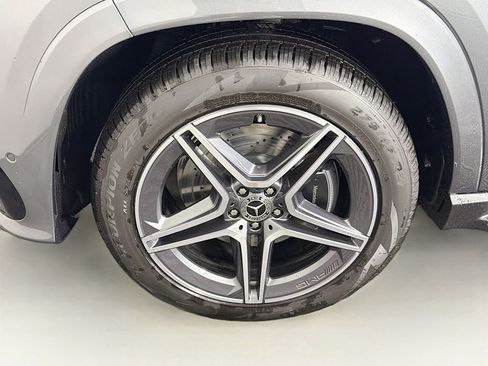 New 2026 Mercedes-Benz GLS 450 4MATIC image 33