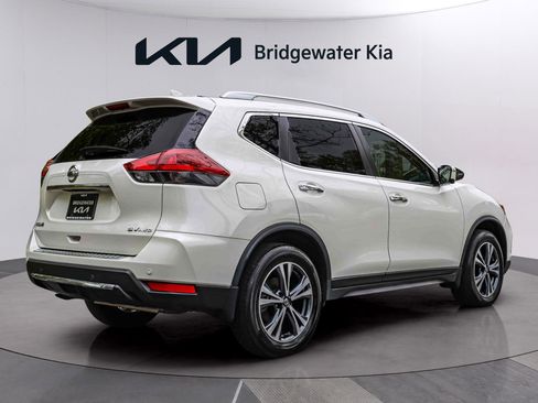 Used 2019 Nissan Rogue SV w/ Premium Package AWD/4WD image 6