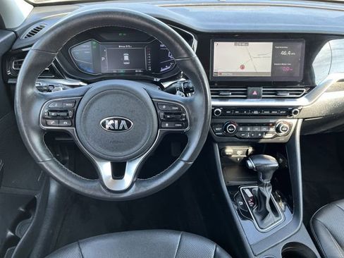 Used 2020 Kia Niro EX Premium FWD image 12
