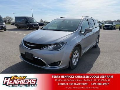 Used 2017 Chrysler Pacifica Touring-L Plus