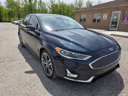 Used 2020 Ford Fusion Titanium FWD image 3