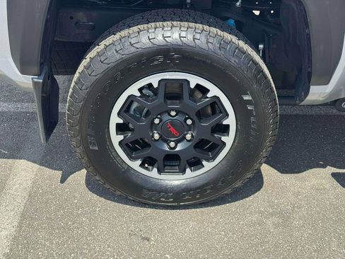 Used 2024 Toyota Tacoma TRD Off-Road AWD/4WD image 10