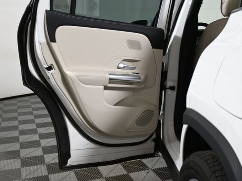 Used 2026 Mercedes-Benz GLA 250 4MATIC image 31