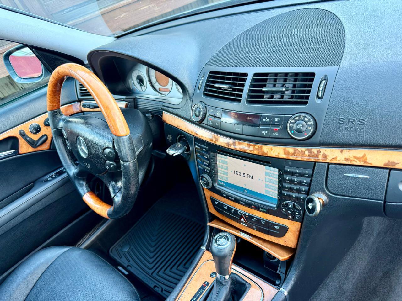 Used 2008 Mercedes-Benz E 350 4MATIC Sedan image 29