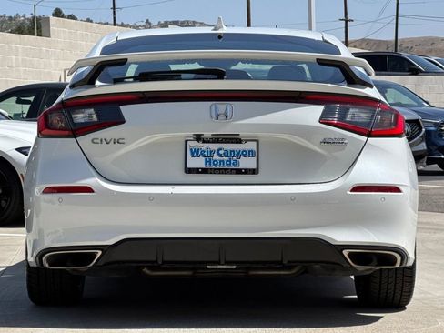 Used 2024 Honda Civic Sport Touring image 9